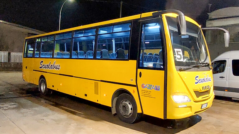 SCUOLABUS_ITALO_66 passeggeri_01