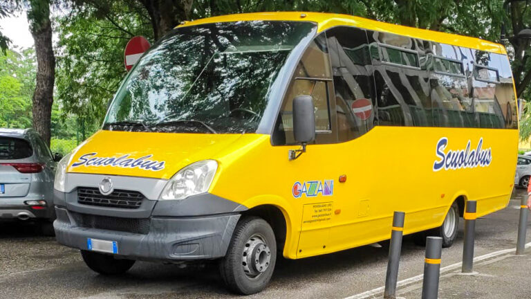 SCUOLABUS_WING_49 passeggeri_01