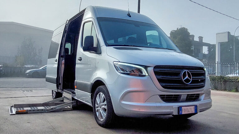bus_MERCEDES BENZ SPRINTER TOURER_04